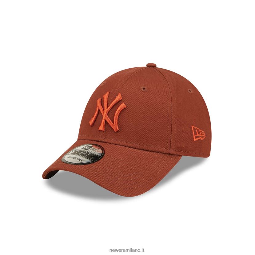 New Era Z282J21535 cappellino regolabile New York Yankees League Essentials marrone scuro 9forty