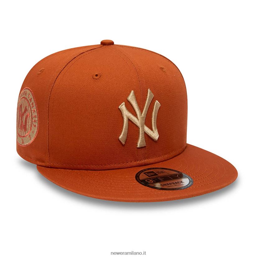 New Era Z282J21826 cappellino snapback 9fifty marrone medio con toppa laterale dei New York Yankees