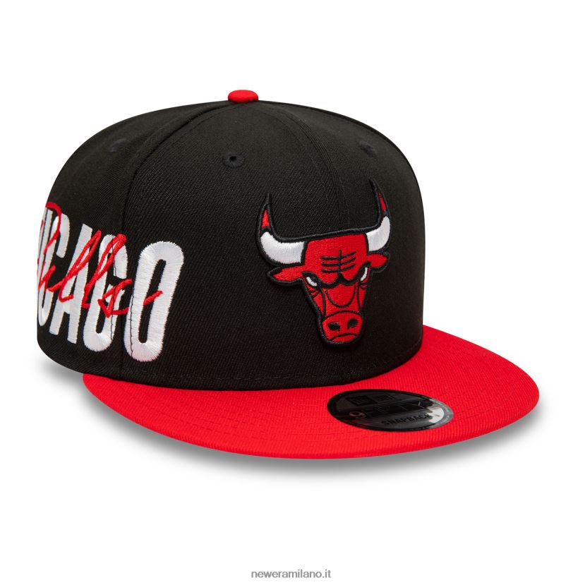 New Era Z282J21998 cappellino snapback 9fifty nero con carattere laterale dei Chicago Bulls