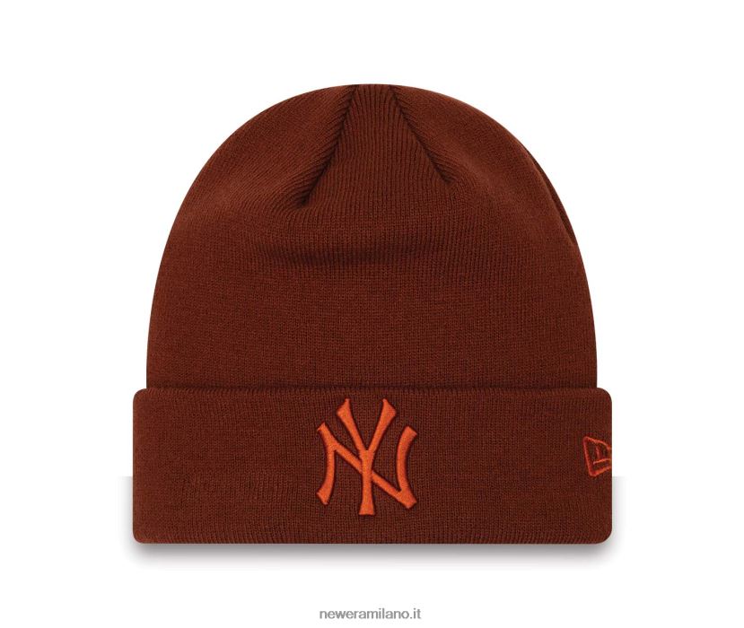 New Era Z282J22450 New York Yankees League Essentials berretto con risvolto marrone scuro